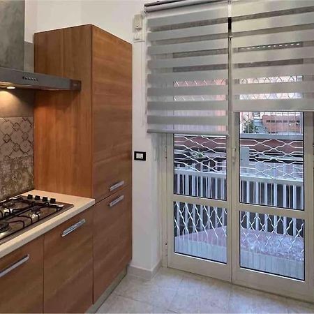 3 Fermate Dal Colosseo - Casa Vacanze Elena - 50 M Da Metro Garbatella Rome Extérieur photo