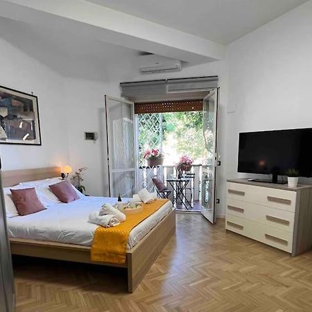 3 Fermate Dal Colosseo - Casa Vacanze Elena - 50 M Da Metro Garbatella Rome Extérieur photo