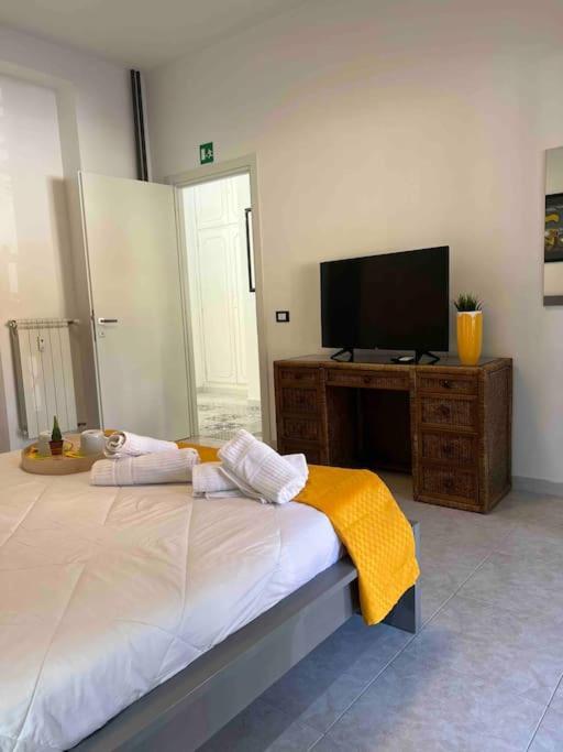 3 Fermate Dal Colosseo - Casa Vacanze Elena - 50 M Da Metro Garbatella Rome Extérieur photo
