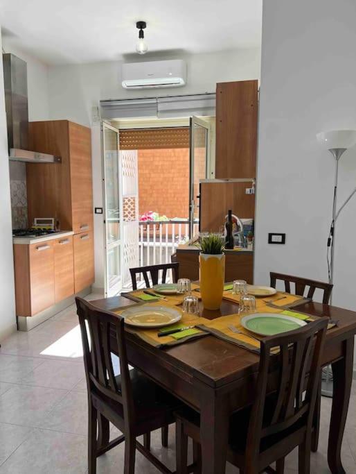 3 Fermate Dal Colosseo - Casa Vacanze Elena - 50 M Da Metro Garbatella Rome Extérieur photo