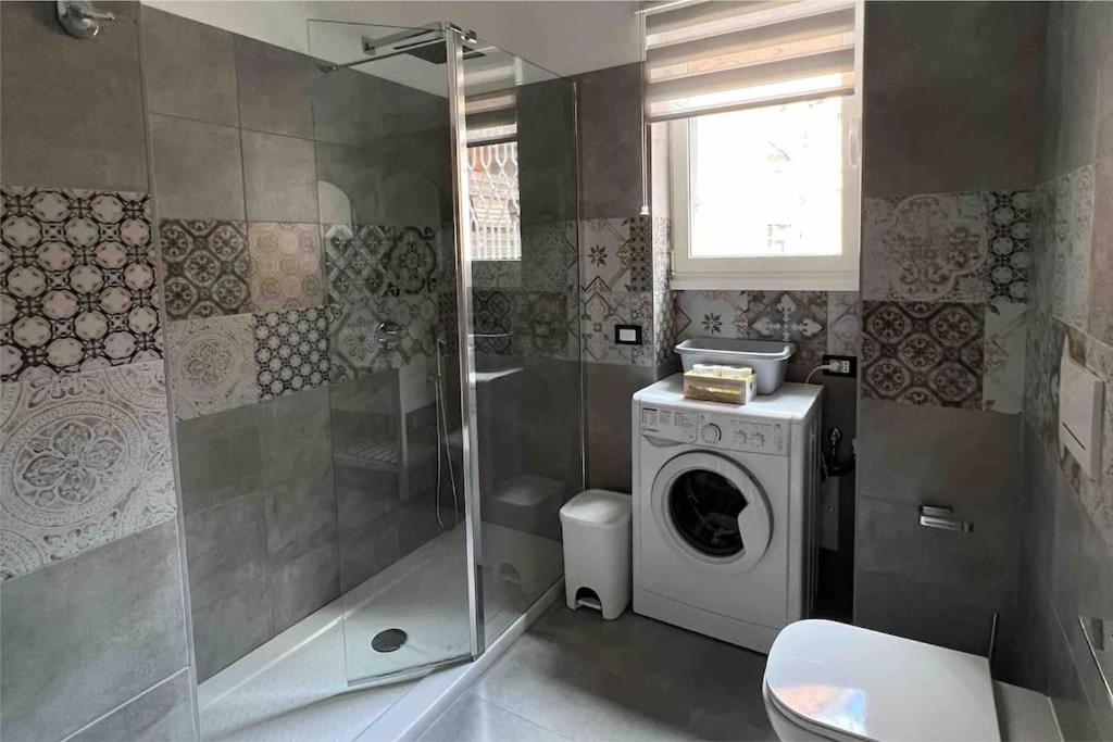 3 Fermate Dal Colosseo - Casa Vacanze Elena - 50 M Da Metro Garbatella Rome Extérieur photo